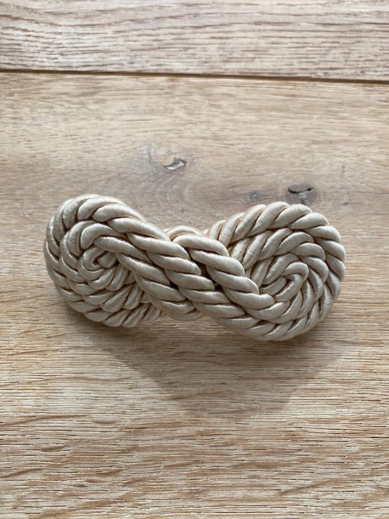 Haarspeld, Enlèvement ou Envoi, Épingle à cheveux
