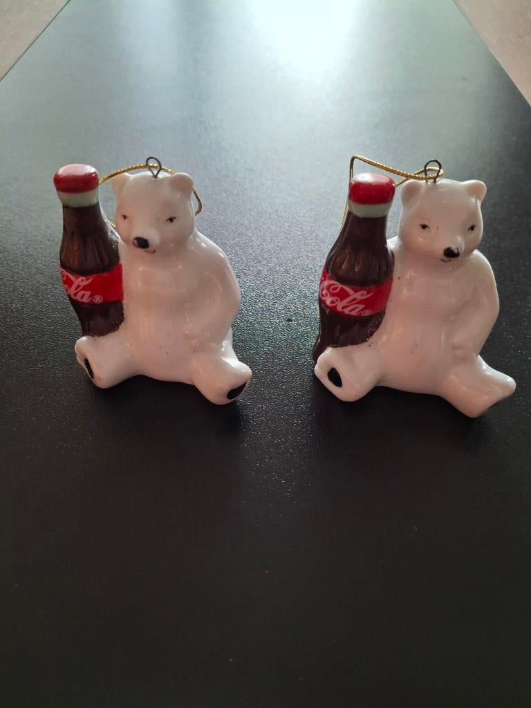 Coca Cola 2 boules de Noël, Enlèvement