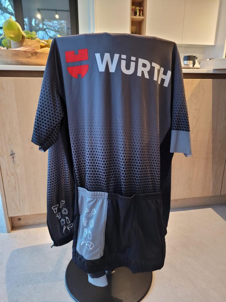 Equipement vélo maillot + cuissard Wurth, Vélos & Vélomoteurs, Neuf, Vêtements d'extérieur, Femmes, M