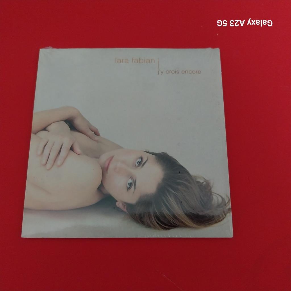 CD" Lara Fabian- J'y crois encore ", Enlèvement, Comme neuf