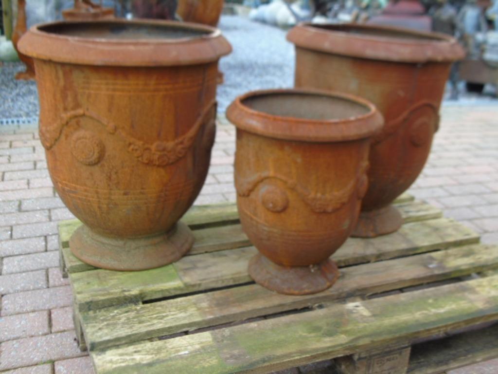 vasque ou vase (2) en fonte rouillé , haut 60 cm, Enlèvement, Neuf