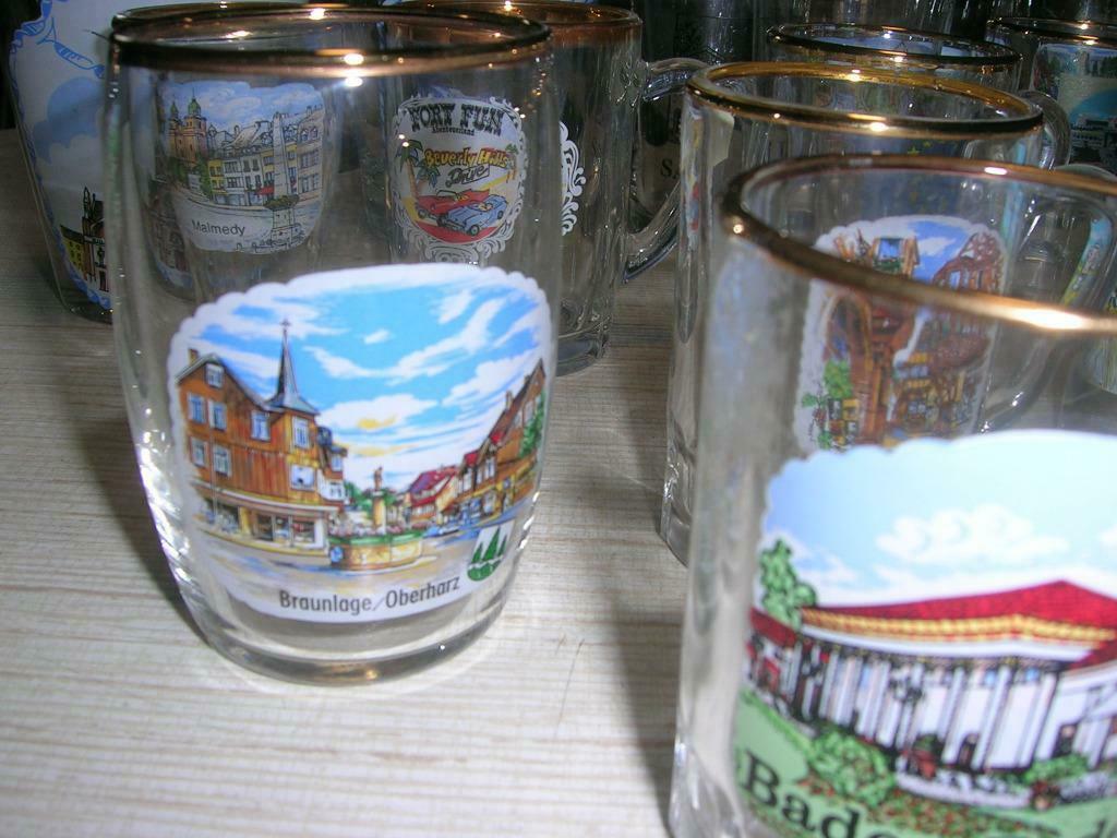 Glaasjes klein en groot, Ophalen, Zo goed als nieuw