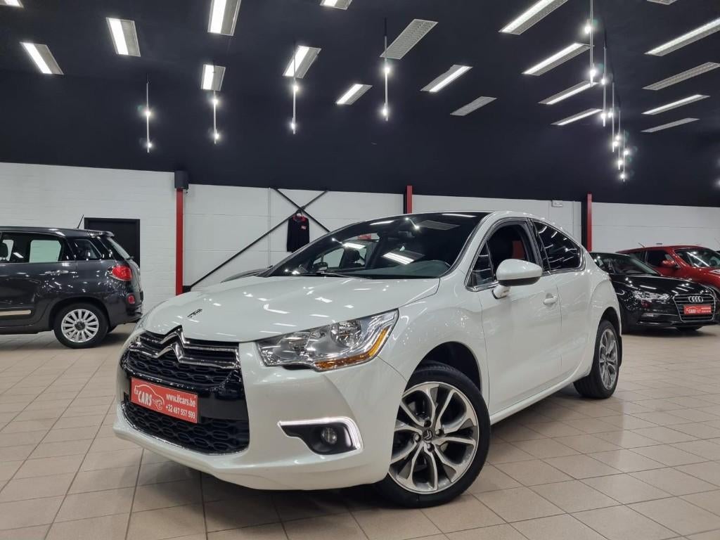 CITROEN DS4 THP 160 Automatik SoChic**45000KM'S**AUTOMAAT**, Auto's, Citroën, Euro 5, Lederen bekleding, Zwart, 4 cilinders
