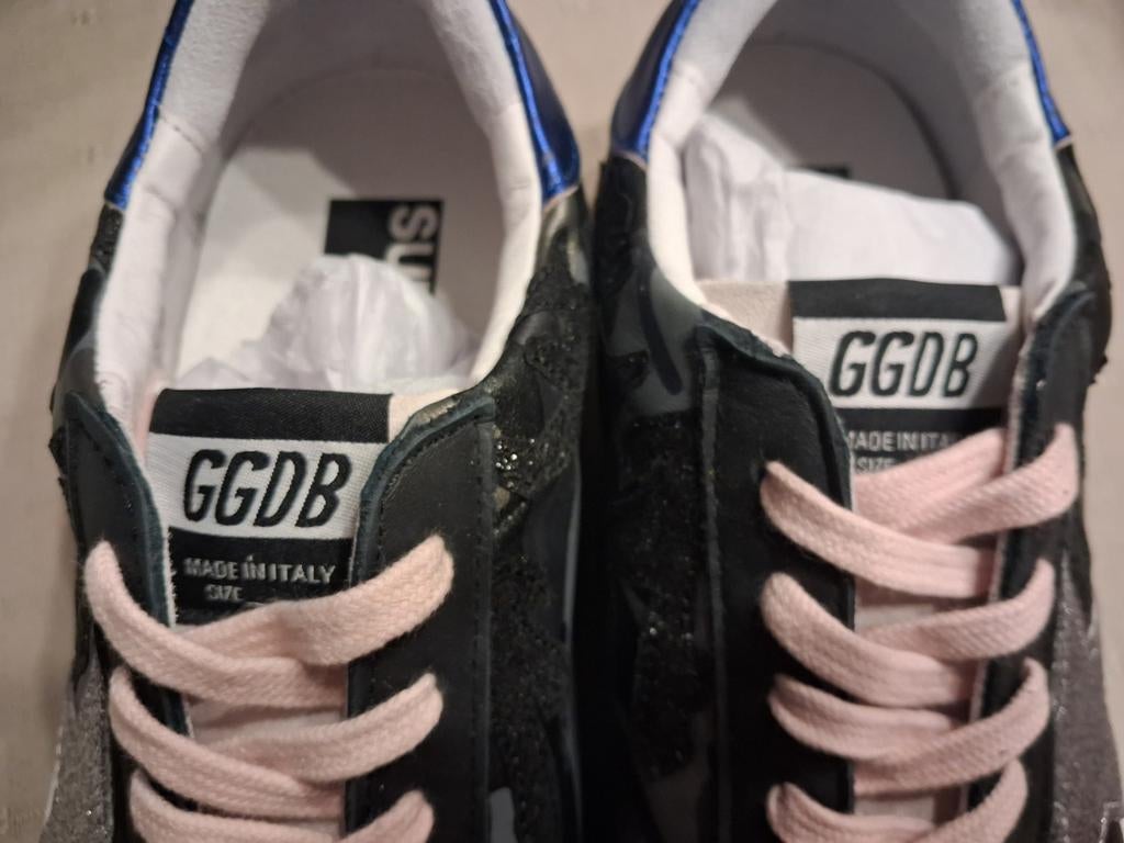 Golden Goose taille 42 état neuf, Vêtements | Femmes, Chaussures, Neuf, Autres couleurs, Sneakers et Baskets, Golden Goose