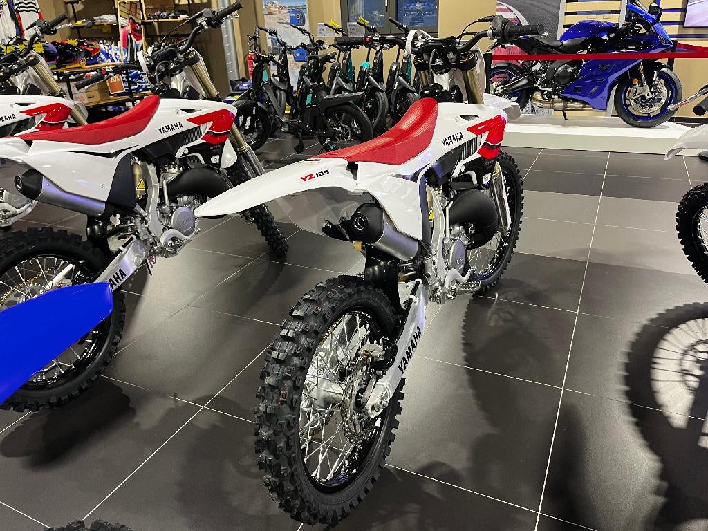 Yamaha YZ125 70th anniversary, Entreprise, 125 cm³, Moto de cross