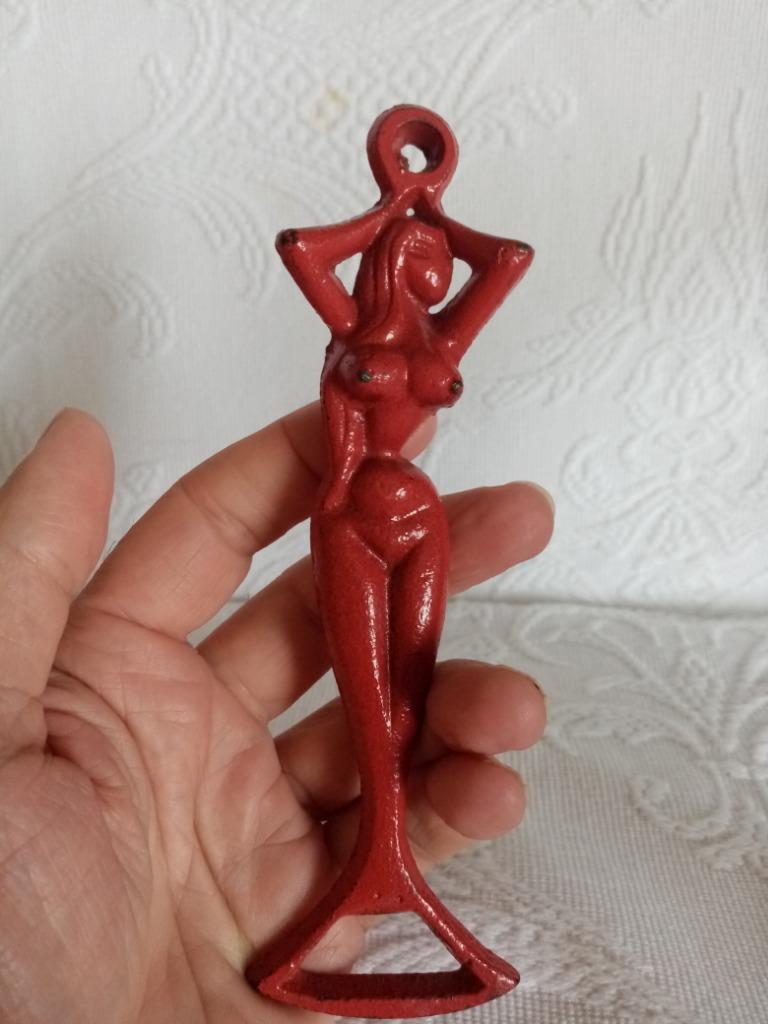 Décapsuleur de collection en fer des années 1950s  16/17cm, Antiquités & Art, Enlèvement ou Envoi