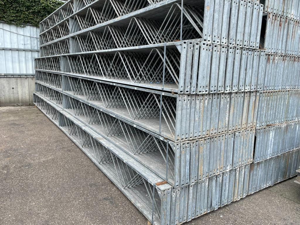 Fermes en treillis 7,90 m | Différentes parties disponibles, Bricolage & Construction, Enlèvement ou Envoi, Utilisé, 250 mm ou plus