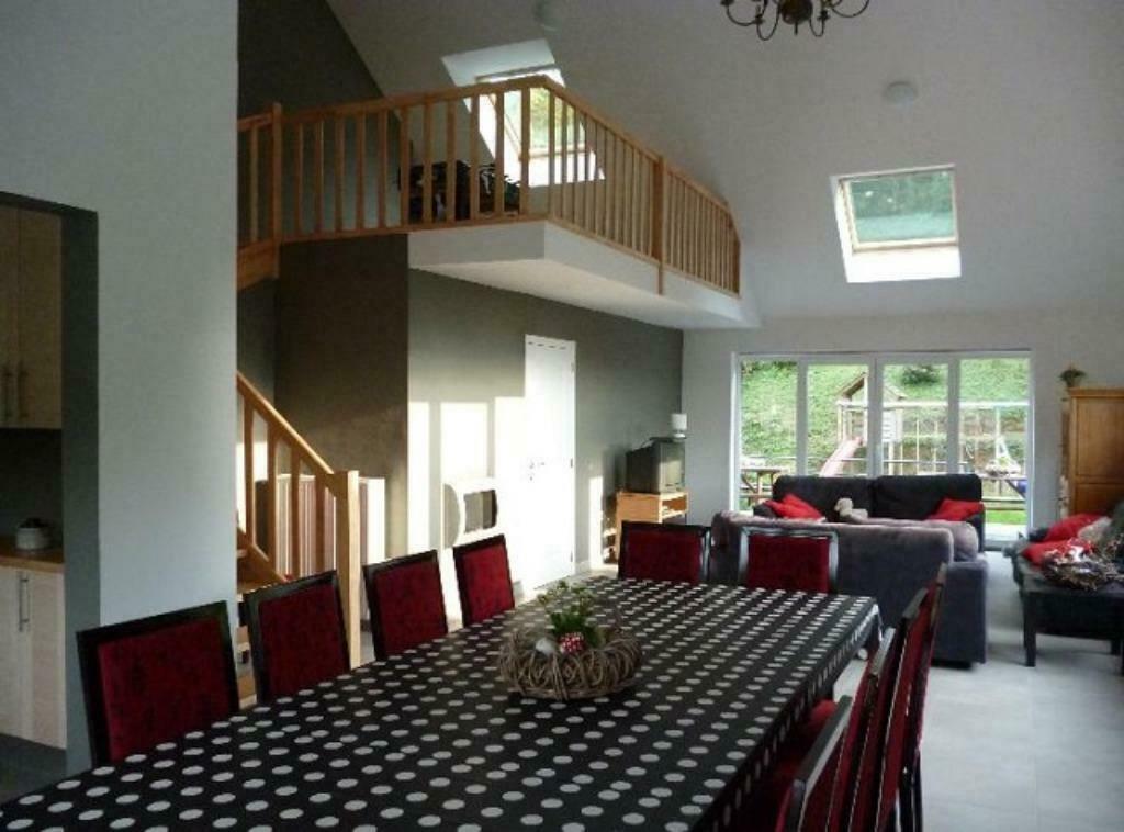Vakantiehuis te Bomal (Durbuy) 2 tot 10/15 personen, Vakantie, 15 personen, 4 of meer slaapkamers, Limburg of Luik, In bergen of heuvels