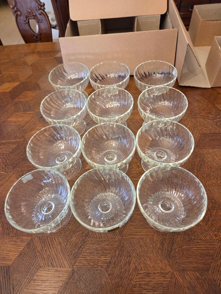 12 Luminarc-bekers, Ophalen, Zo goed als nieuw