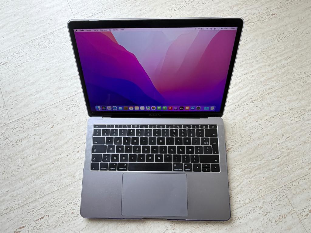 MacBook Pro, Ophalen, 256 GB, 2 tot 3 Ghz, 8 GB
