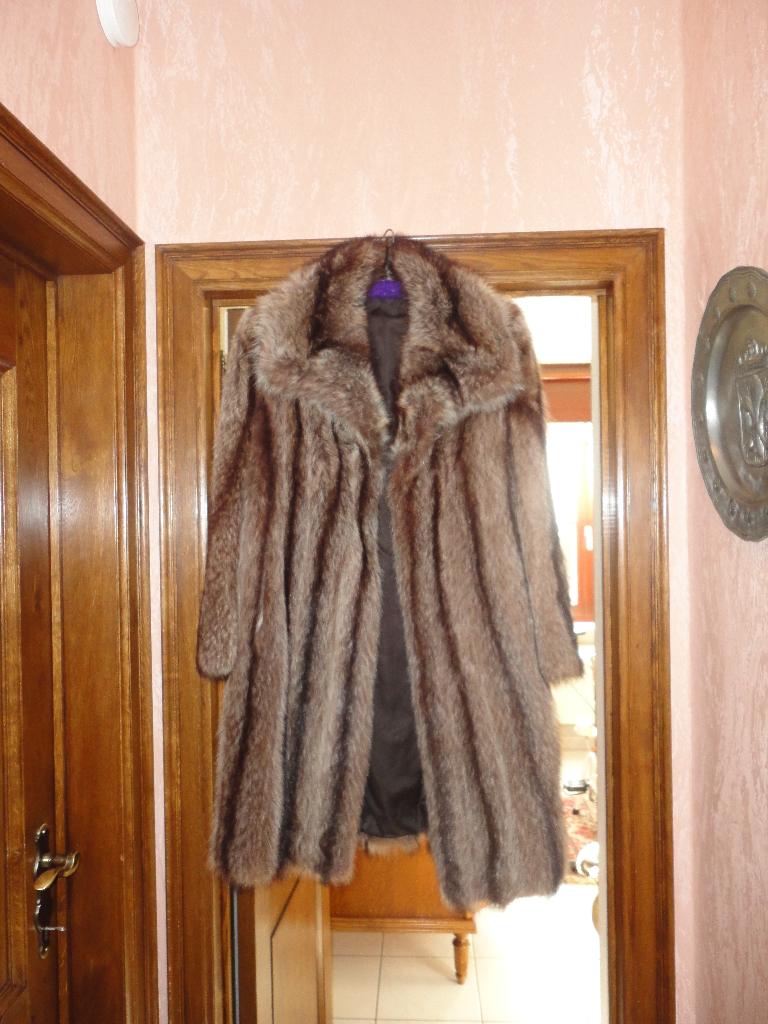 A vendre manteau de fourrure, Enlèvement, Neuf