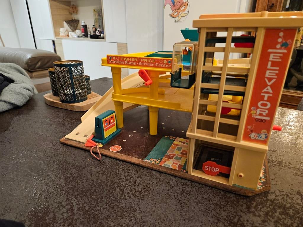 Garage pour petites voitures des année 70, Enlèvement, Utilisé, Garçon ou Fille
