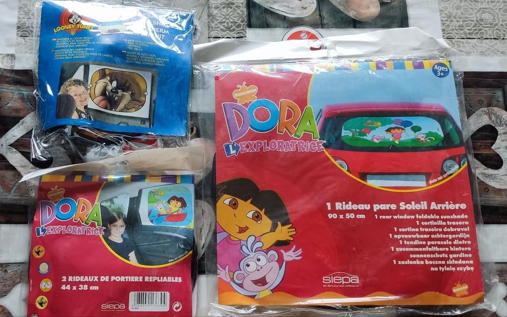Lot de pare soleil dora l'exploratrice et Looney Tunes, Enlèvement
