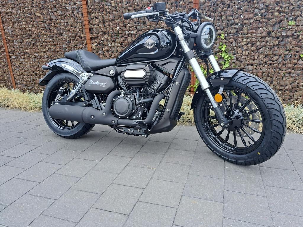 V-Twin 125cc Archive Black Pearl, Entreprise, 125 cm³, 2 cylindres
