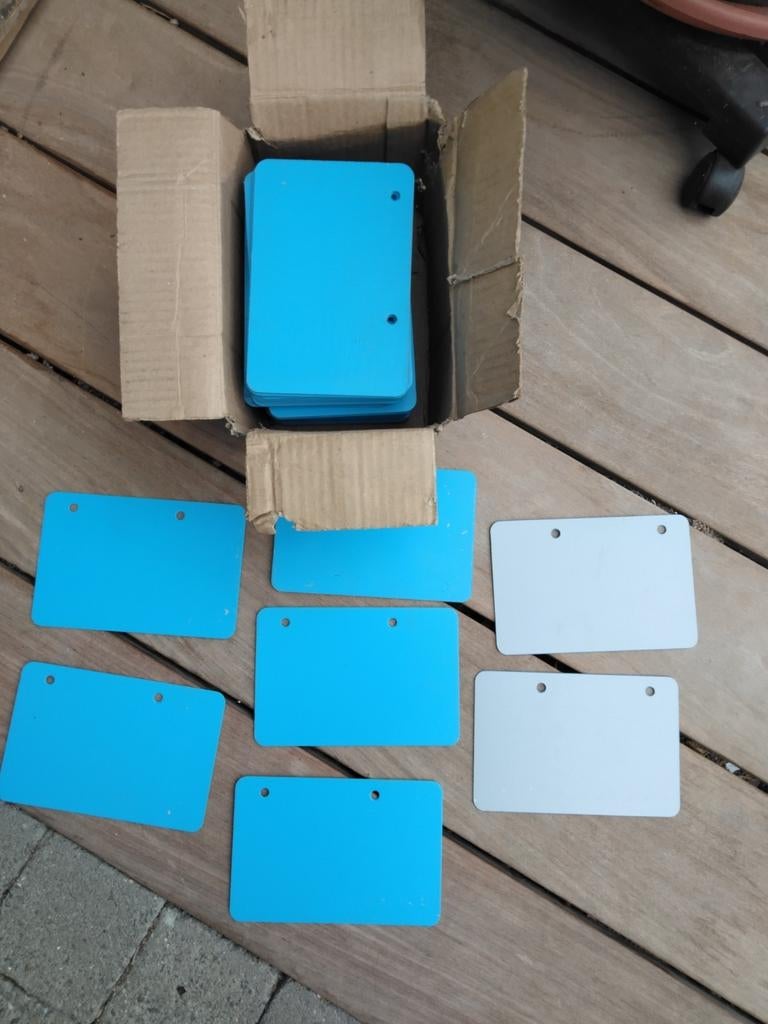 Plaques en fer plastifié sur lesquelles écrire (environ 90), Enlèvement, Neuf