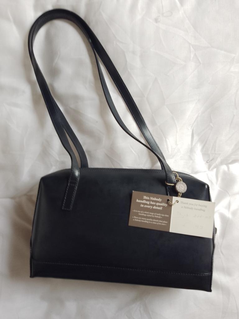 handtas nieuw donkerblauw leder nobis nobody was 99€, Ophalen of Verzenden, Nieuw, Blauw, Handtas