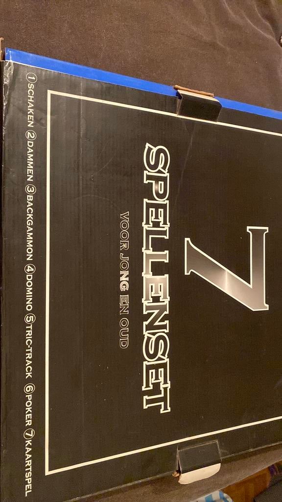 7 spellen in 1 doos nieuw, Ophalen, Zo goed als nieuw