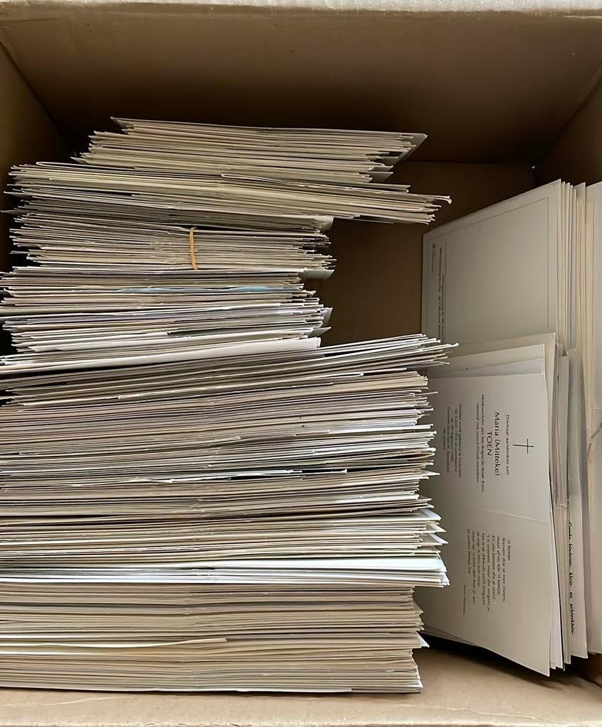 Doos bidprentjes mix, Verzamelen, Bidprentjes en Rouwkaarten, Ophalen of Verzenden, Bidprentje