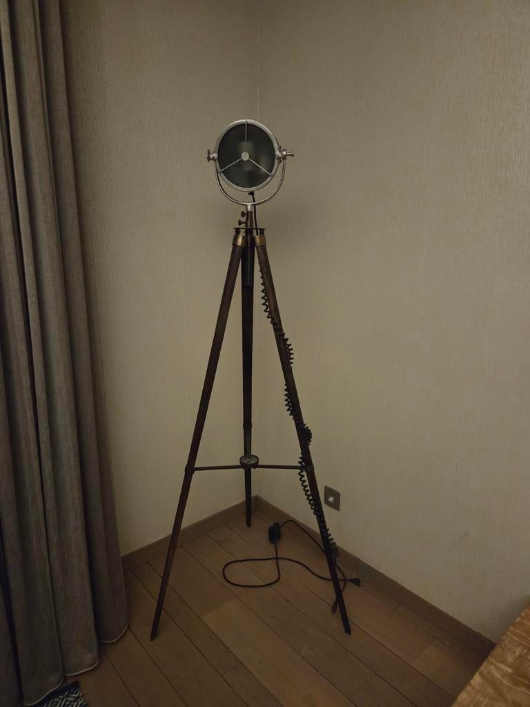 Studio vloerlamp, Huis en Inrichting, Ophalen, Zo goed als nieuw, Hout