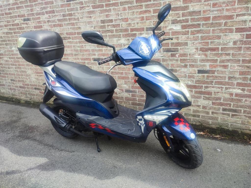 agv a klasse blauw, Fietsen en Brommers, Scooters | Kymco, Ophalen, Klasse A (25 km/u), 49 cc, Zo goed als nieuw