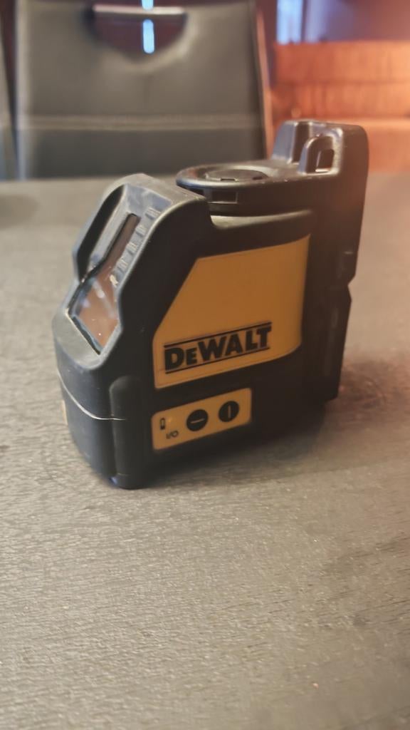 Laser DeWalt, Enlèvement