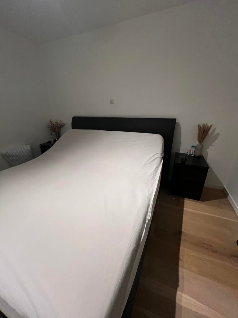 Tempur massage bed met 2 aparte tempur matrassen, Ophalen, Overige materialen, Gebruikt, Zwart