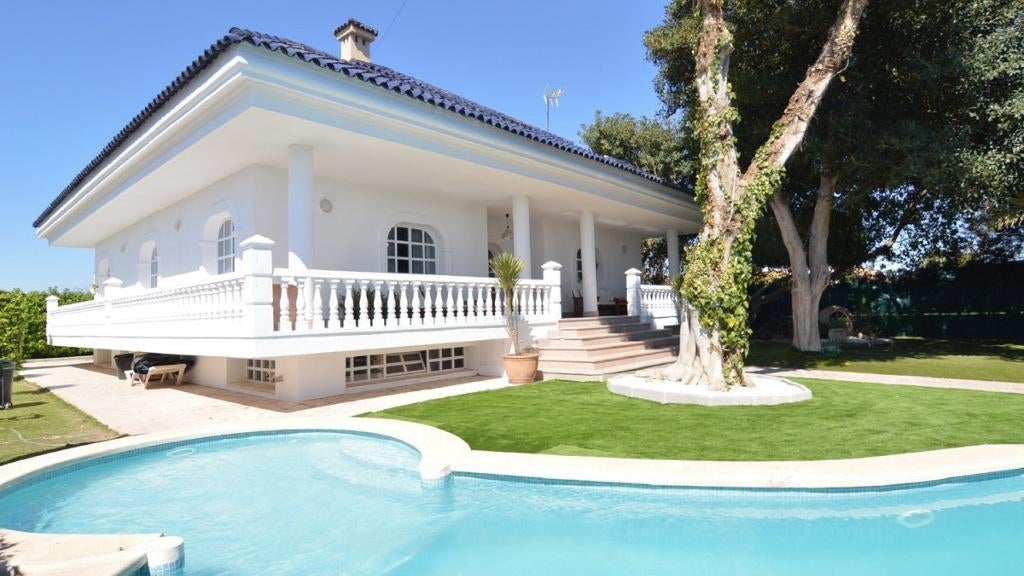Luxe Villa in Torrevieja, Immo, Torrevieja, Spanje, Woonhuis, 520 m²