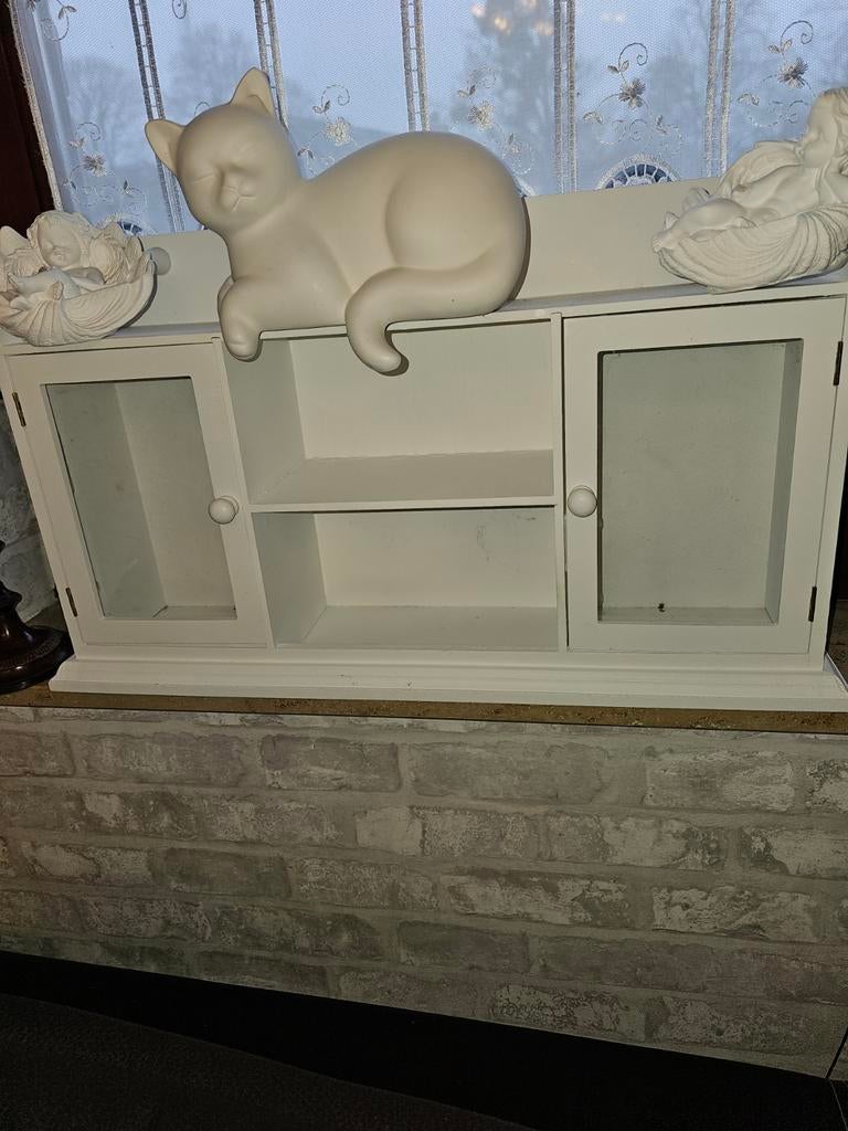 Petite etagere