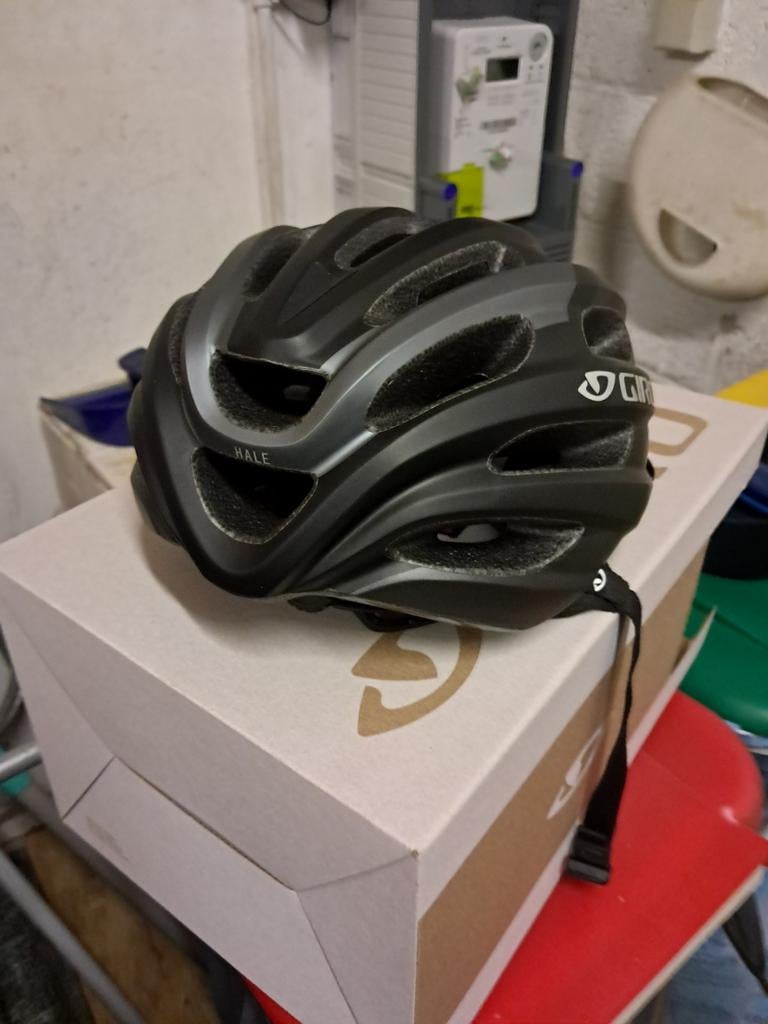 Fietshelm GIRO MIPS, Fietsen en Brommers, Ophalen