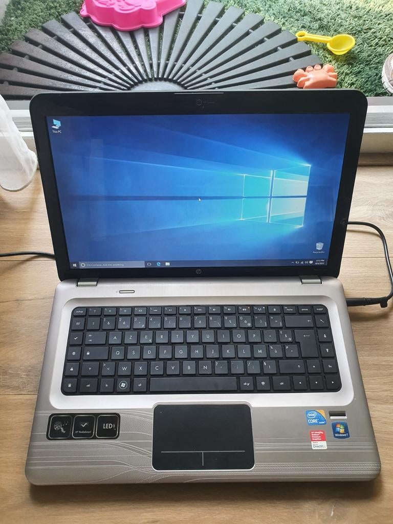 Party azerty laptops, Computers en Software, Ophalen of Verzenden, Zo goed als nieuw, Azerty