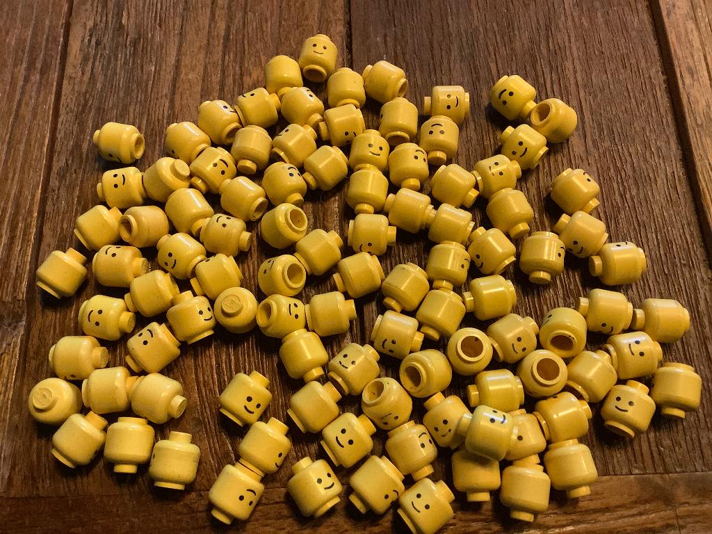 Lego hoofdjes standard grin solid stud 100 stuks / 256-P1, Envoi, Utilisé, Briques en vrac, Lego