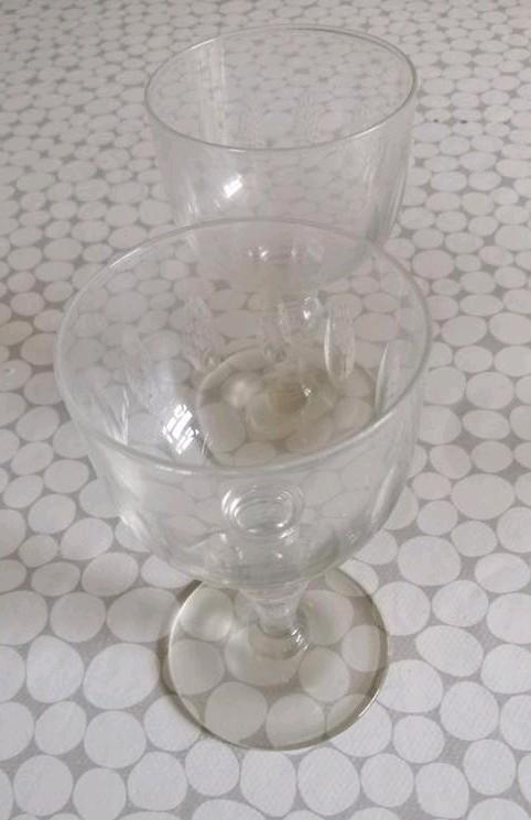2 verres à pied vin/porto, Enlèvement ou Envoi, Utilisé