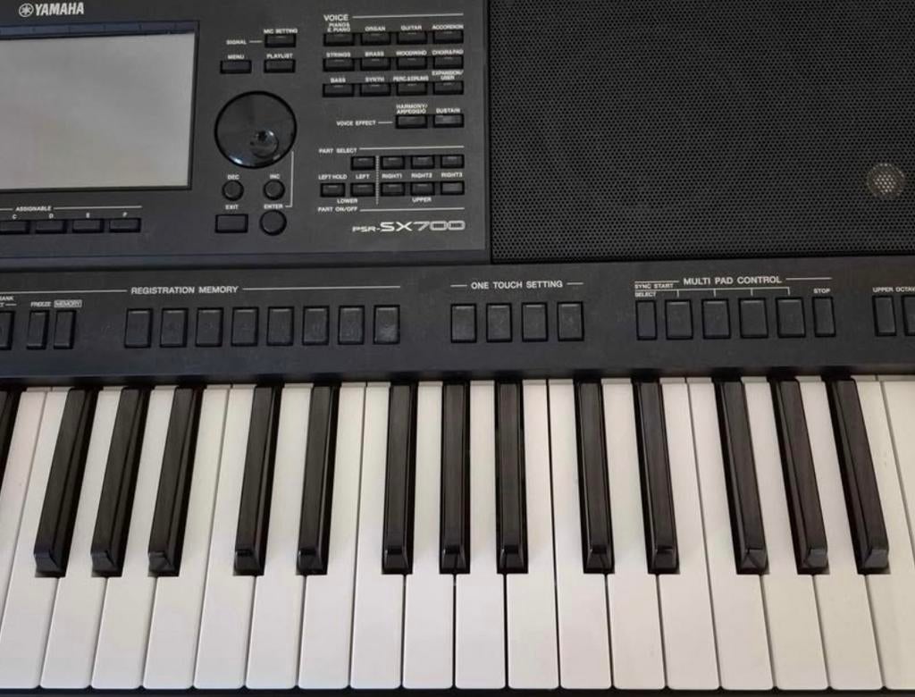 A vendre ou échange contre un modx6 ou psr sx 720, Yamaha