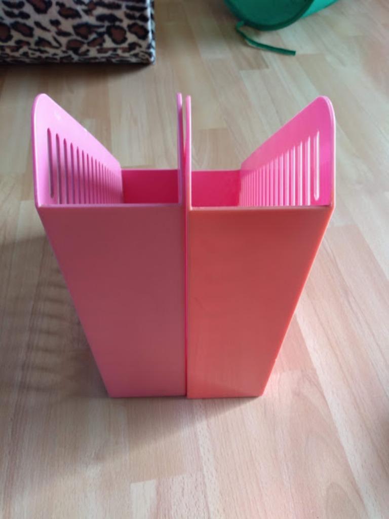 2 Porte revues, Ophalen of Verzenden