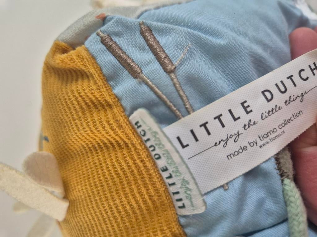 Little dutch speelkubus, Enlèvement