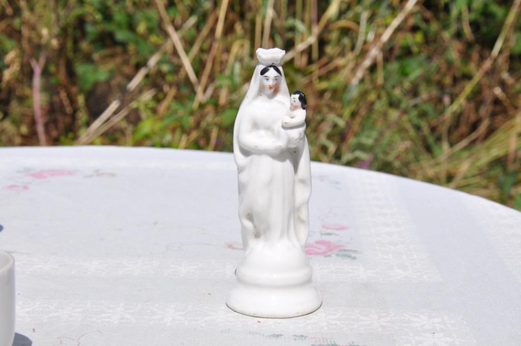 vierge a l'enfant en porcelaine, Enlèvement ou Envoi