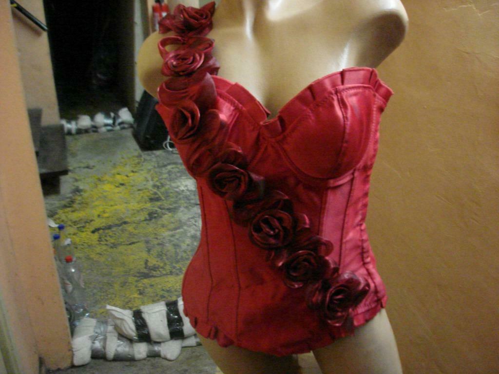 Korset met bloemenlint, Enlèvement ou Envoi, Rouge, Body ou Corset