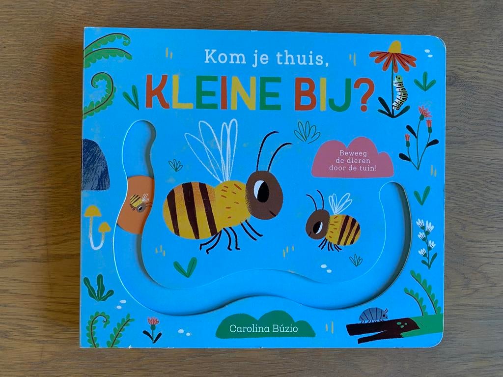 Kartonboek:Kom je thuis, kleine bij?, Boeken, Nieuw, Ophalen of Verzenden, Carolina Buzio, 2 tot 3 jaar