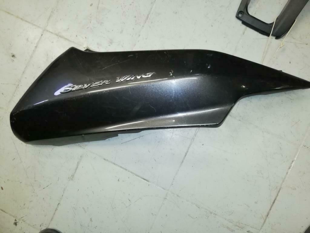 honda silverwing 400 en 600 zijflank, Motoren, Ophalen of Verzenden, Gebruikt