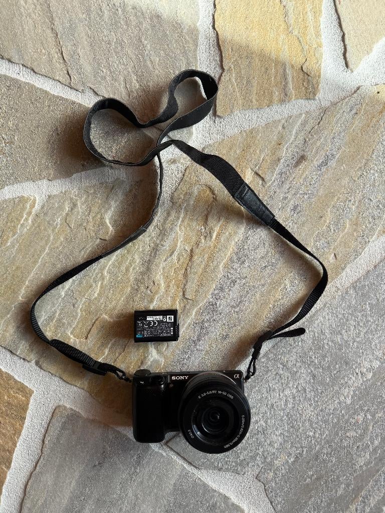 📸 Te koop: Sony Alpha NEX-5T + 50mm f/1.8 (top lens!), Audio, Tv en Foto, Fotocamera's Digitaal, Ophalen, Gebruikt, Compact, Sony