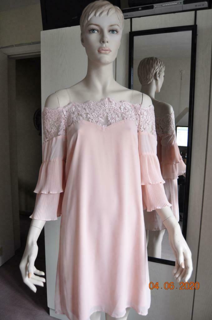 Robe Rose "Nouvelle", Vêtements | Femmes, Neuf, Taille 38/40 (M), Enlèvement ou Envoi, Rose