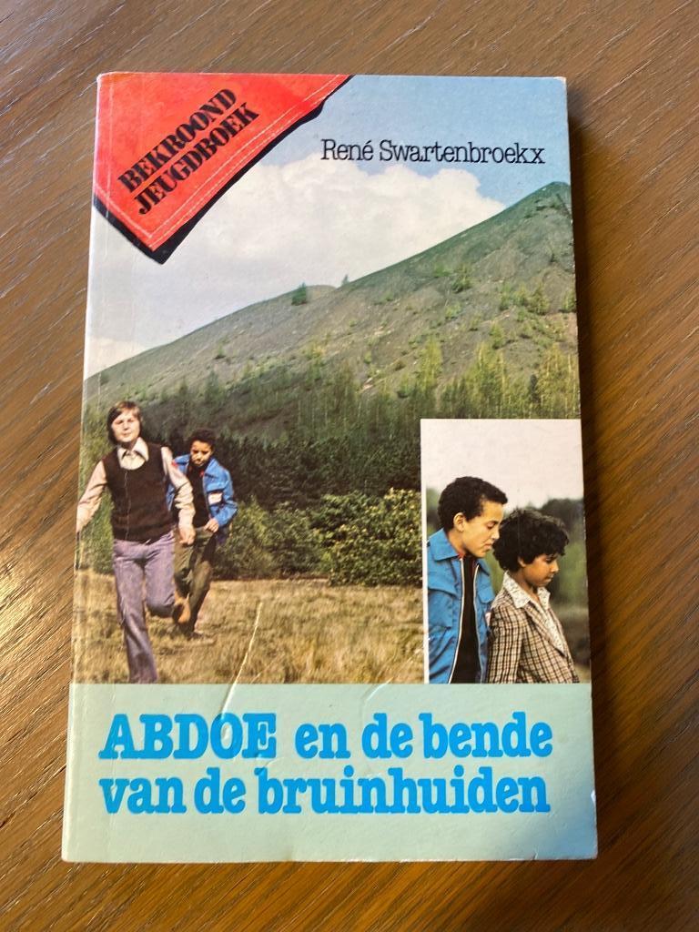 Abdoe en de bende van de bruinhuiden - rene Swartenbroekx, Boeken, Gelezen, Rene swartenbroekx, Ophalen of Verzenden, Fictie