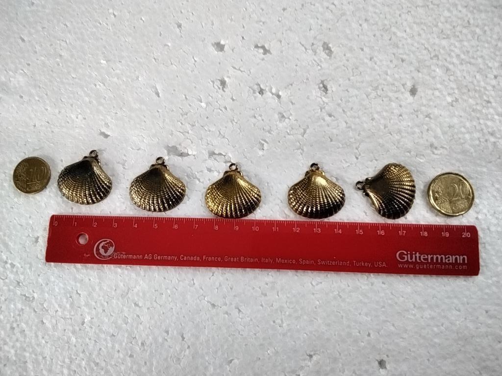 breloque à coudre ou à pendre coquillage bronze 25 x 30 mm, Ophalen of Verzenden, Nieuw, Applicatie