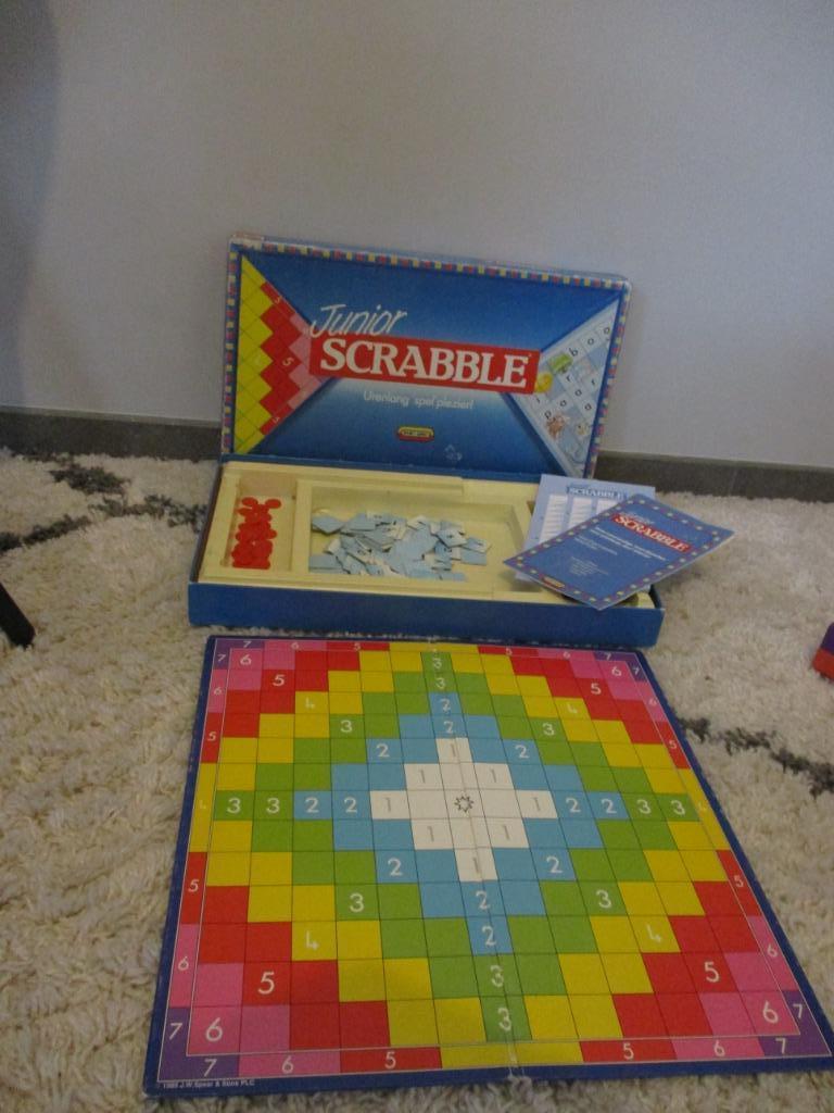 Scrabble junior, Hobby en Vrije tijd, Een of twee spelers, Ophalen of Verzenden, Gebruikt
