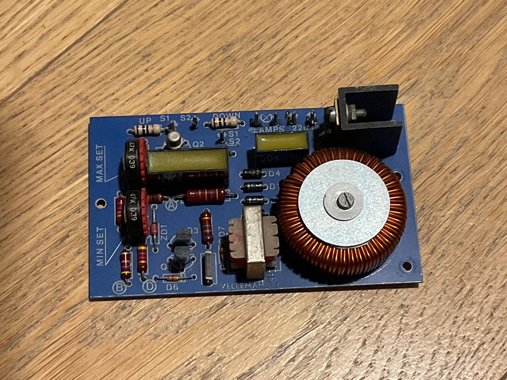 Dimmer de puissance pour lampes halogènes 220V, Ophalen of Verzenden, Gebruikt, Licht