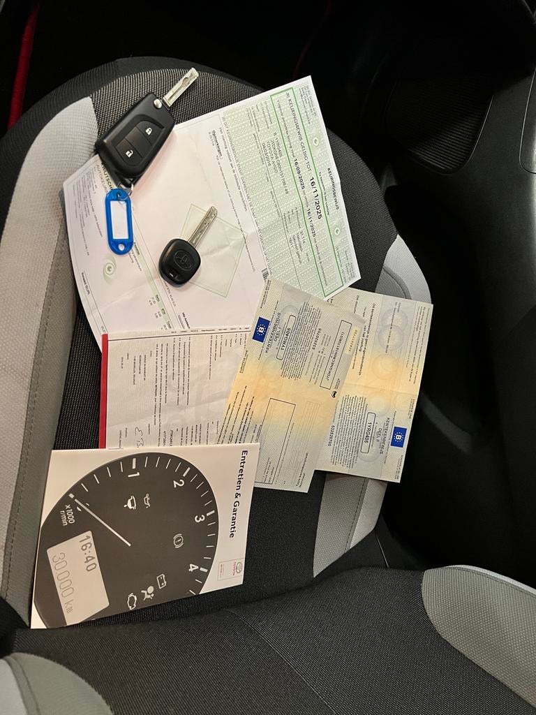 - Toyota Aygo - 1.0 Benzine - Automaat - BJ 2016 - 34.000km, 4 zetels, Stof, 5 deurs, 3 cilinders