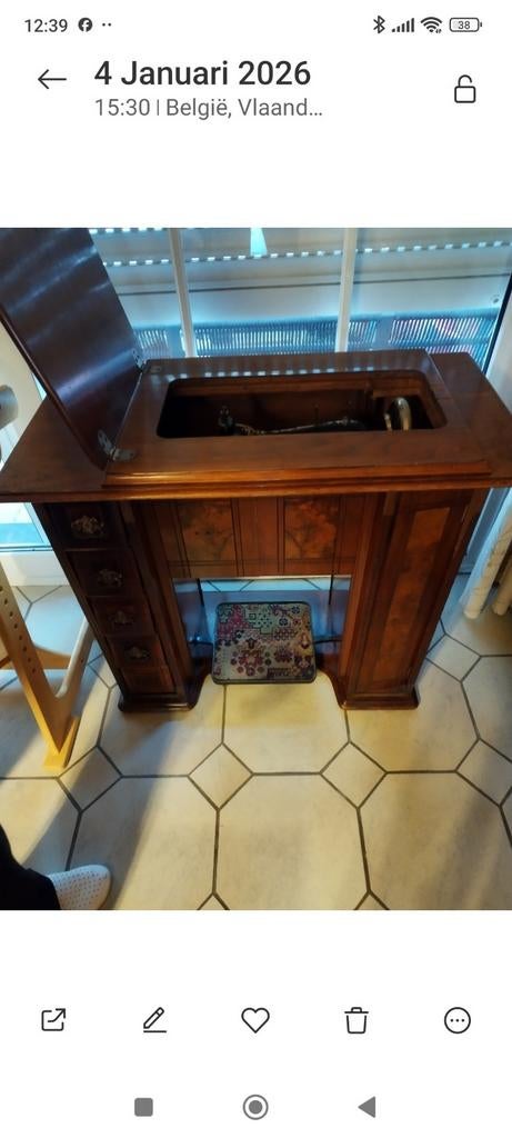 Antieke naaimachine, Ophalen