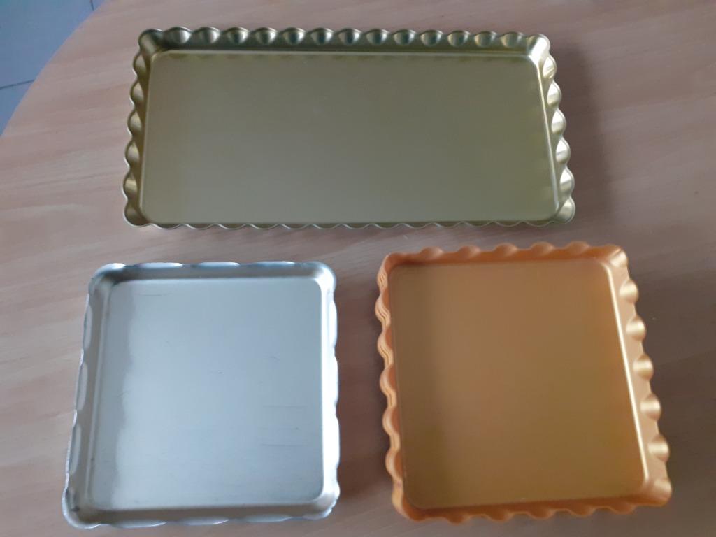 Lot de 11 plateaux ALIMENTAIRES de présentation, Enlèvement, Utilisé, Carré, Métal