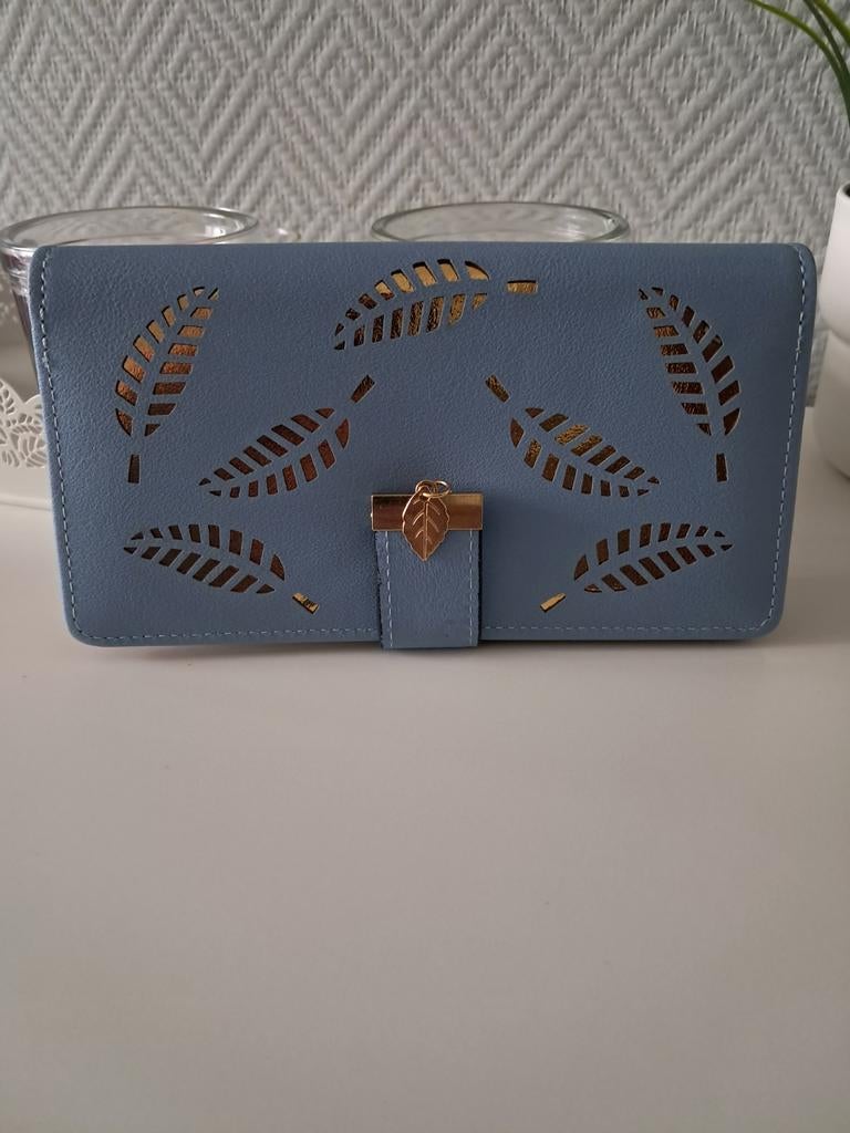 Portefeuille femme bleu motif feuilles doré neuf élégant, Neuf, Autres marques, Enlèvement ou Envoi, Bleu