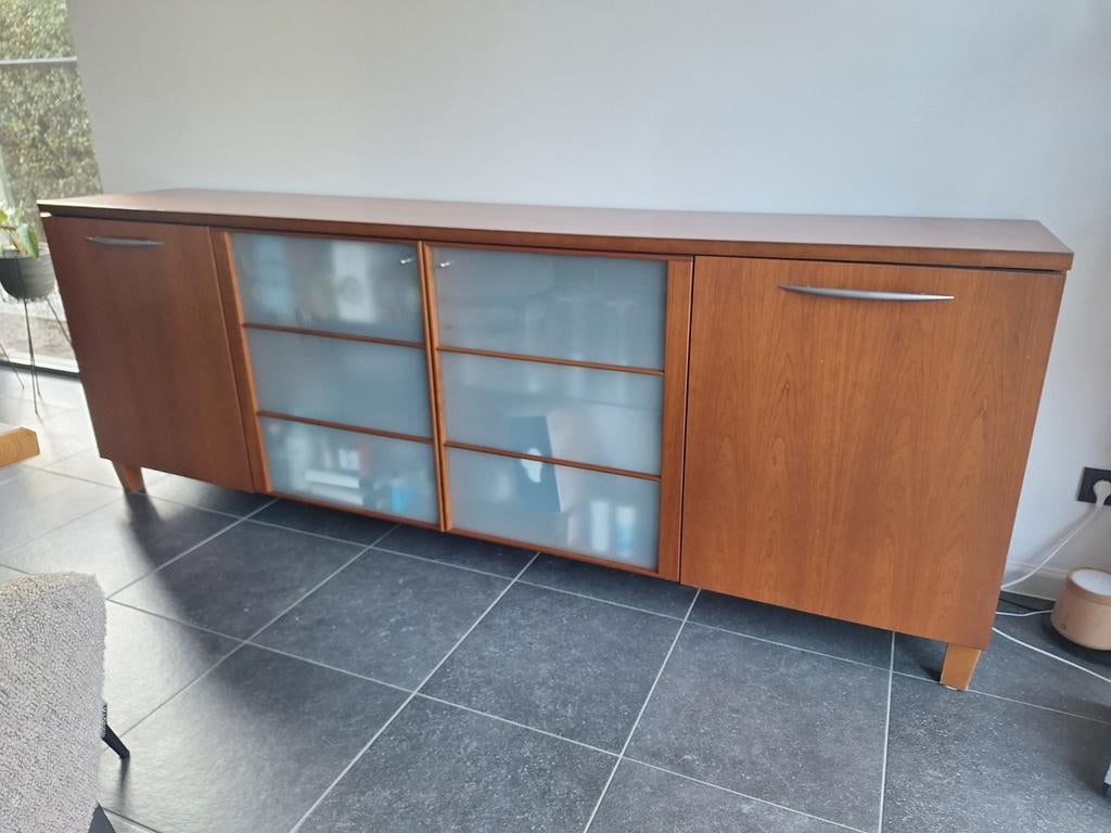 Prachtige dressoir, Ophalen